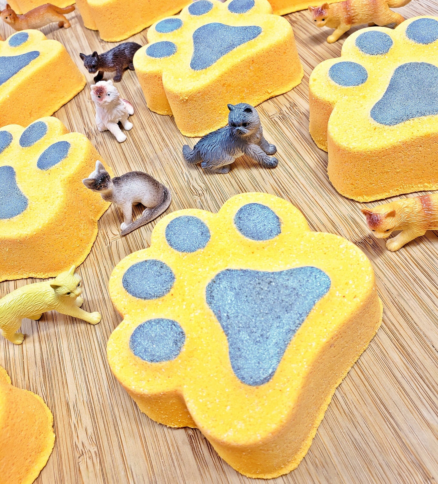 Cat Toy Surprise Bath Bomb Kids Children Fizzy Kitty Kitten Toy Inside