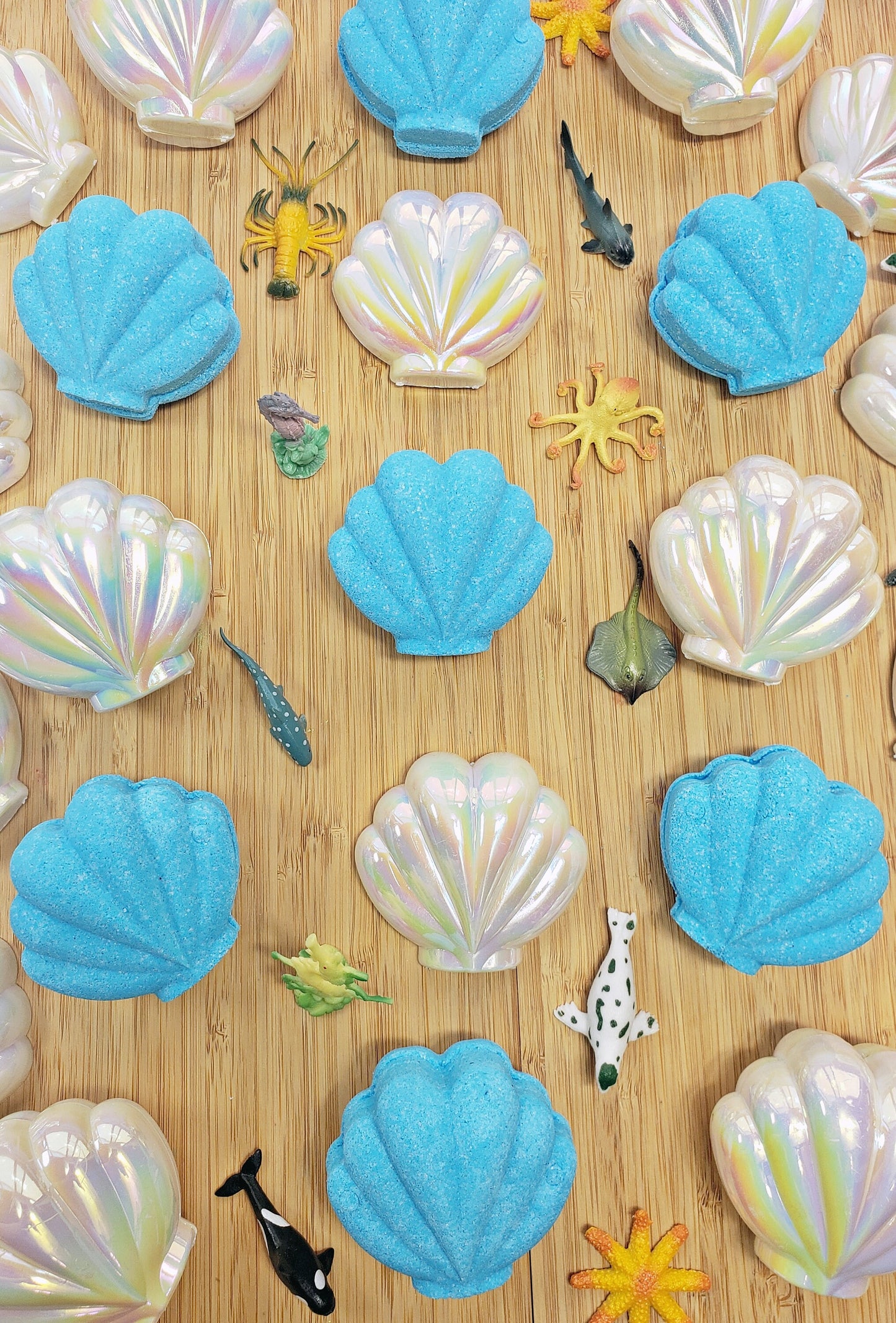 SEA ANIMAL BATH BOMB Surprise Seashell Bath Bomb | Toy Inside, White Shell Case Outside