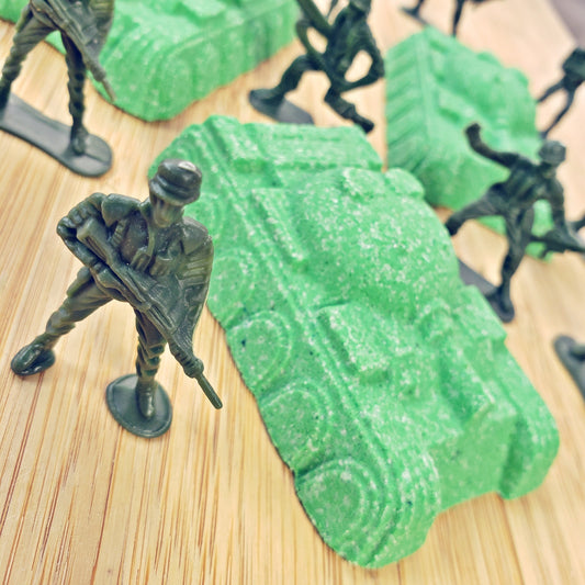 2 Medium Army Tank Bath Bombs | 2 Bombs in 1 Package | Each Tank Has One Army Toy Inside