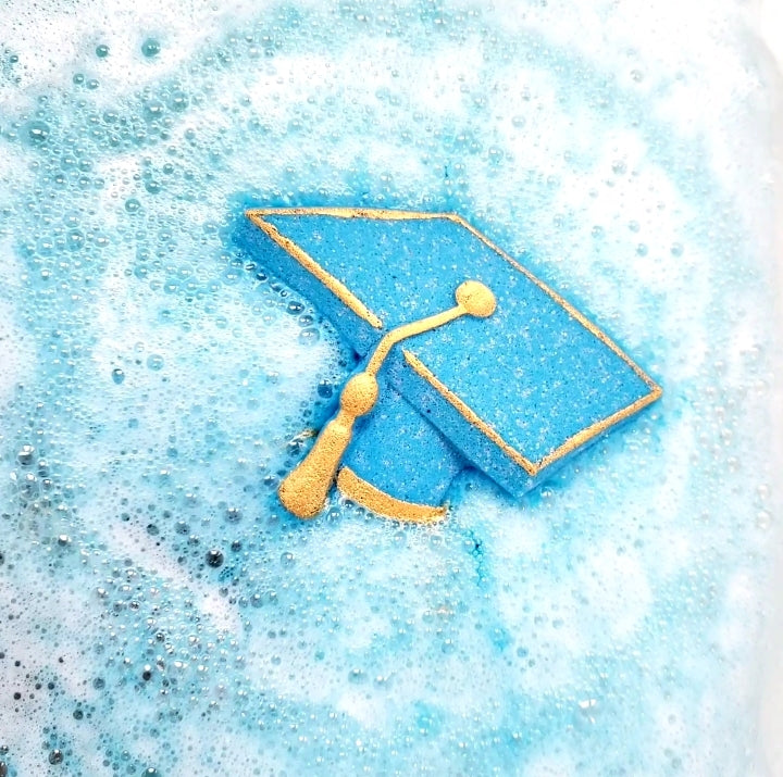 Graduation Cap Bath Bomb | 3.5 ounces | Gifts for Kindergarten Highschool Graduation | Graduate Gifts