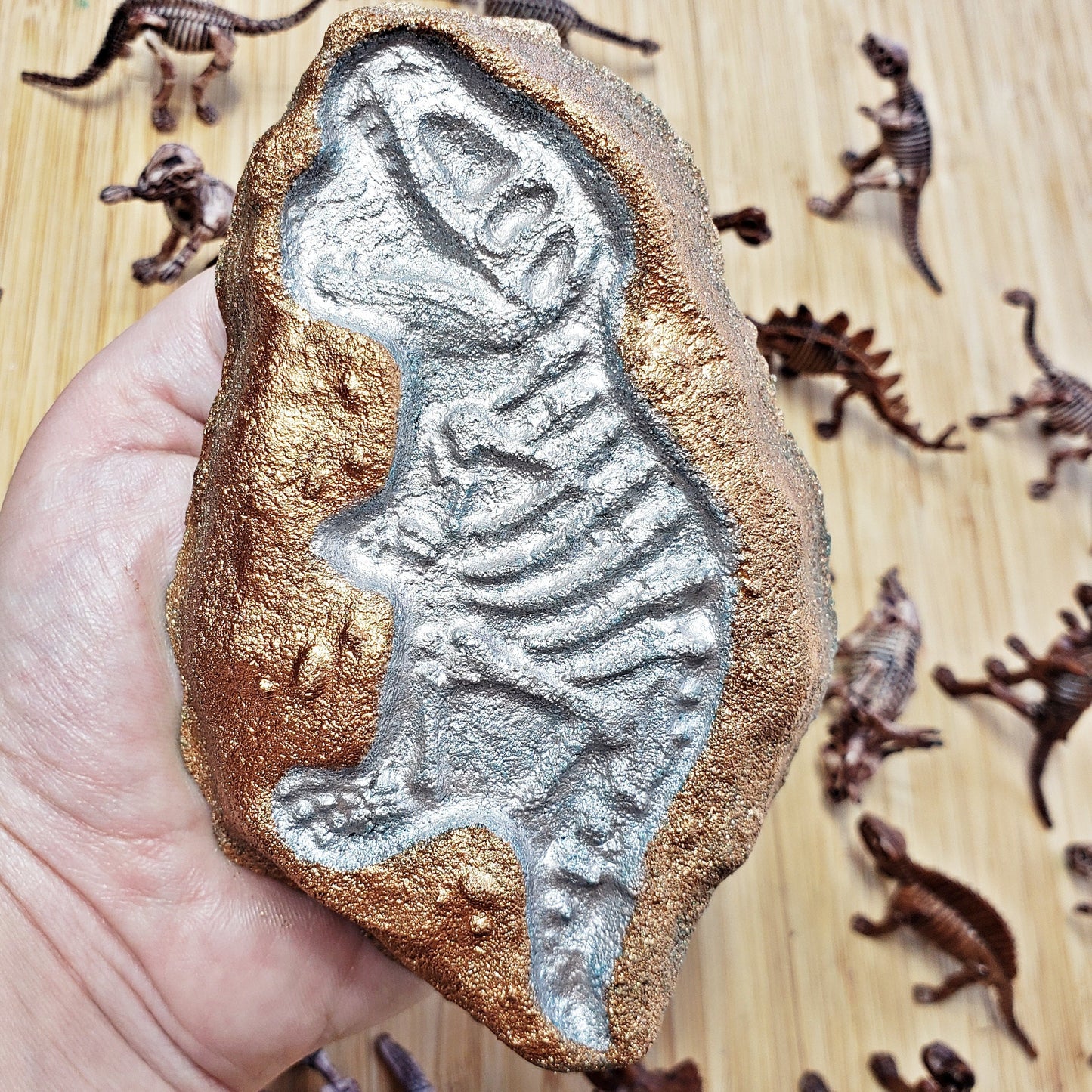 XL Dinosaur Fossil Bath Bomb (1) | Dino Skeleton Toy Inside