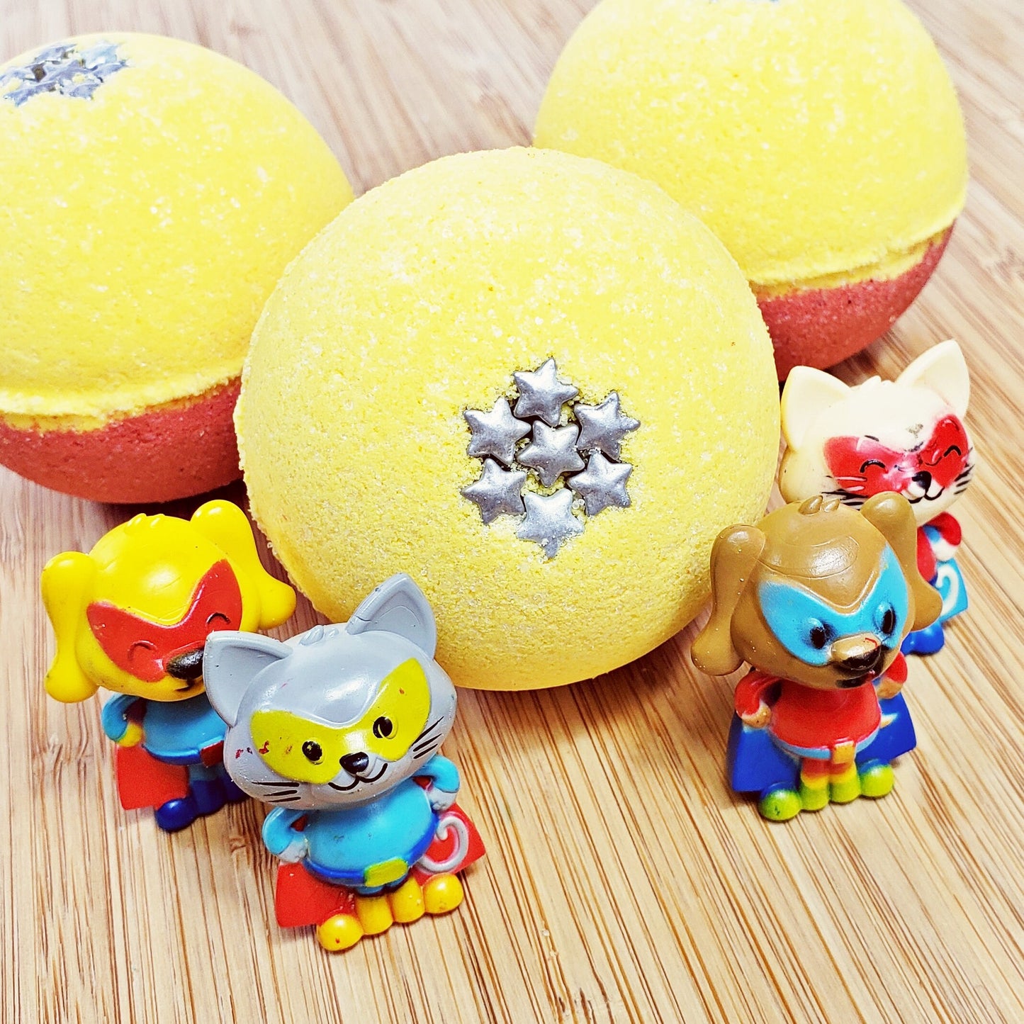 NEW! Pet Hero Bath Bomb | Surprise Cat or Dog Toy Inside